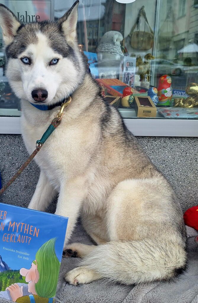 Ganesha vor der Buchhandlung Benziger AG